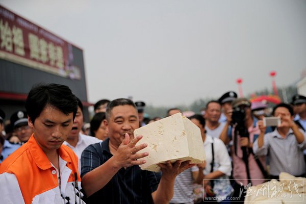 安徽淮南豆腐文化節的超級豆腐