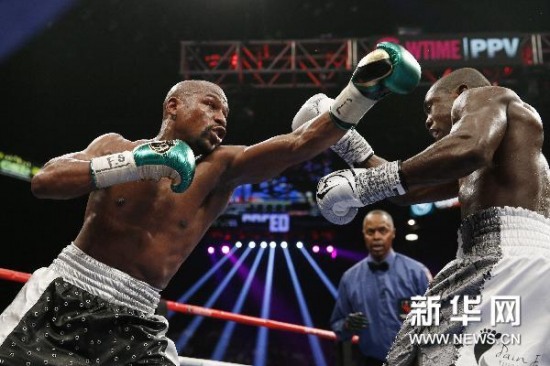 梅威瑟告別戰(zhàn)點數獲勝