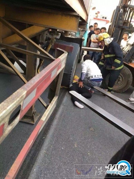 義烏青口車禍現(xiàn)場(chǎng)