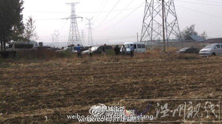 現(xiàn)場來了很多人
