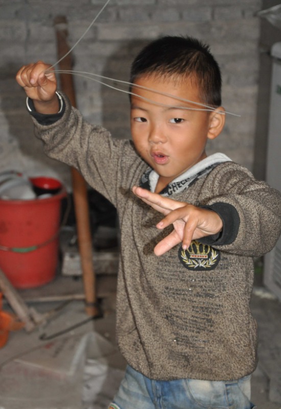 7歲娃照顧父親