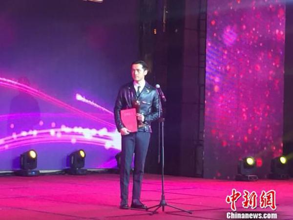 第二屆文榮獎胡歌拿視帝  周迅奪視后