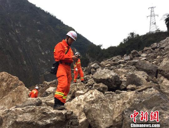 綿竹山體垮塌