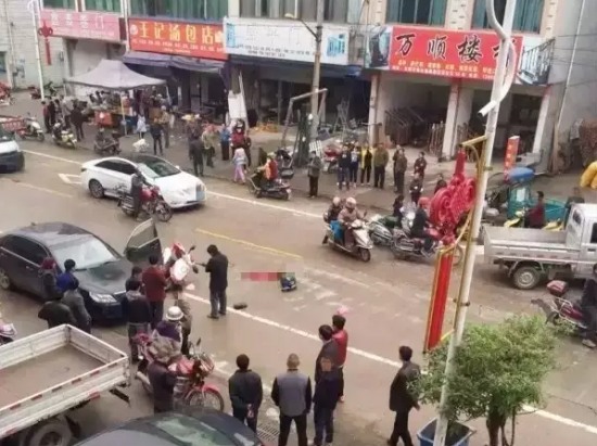 金華東陽南市街道賈宅村車禍