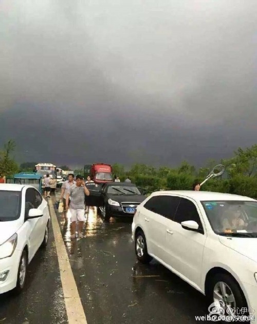 鹽城遭龍卷風冰雹