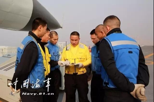 航母男神集體曝光