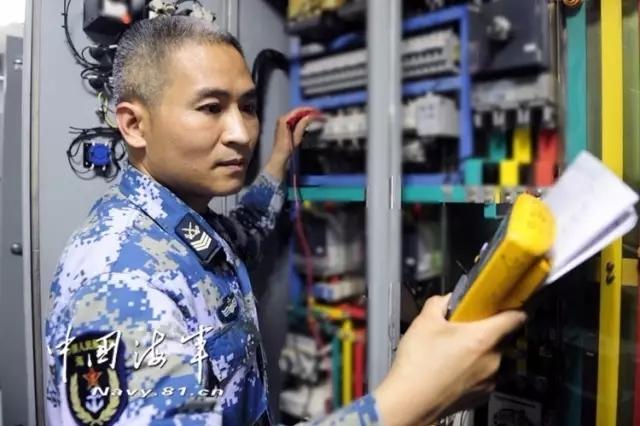 航母男神集體曝光