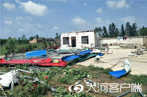 周口遭遇龍卷風(fēng)襲擊