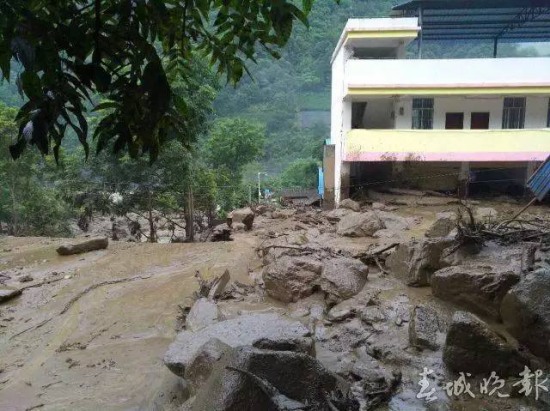 村民救全村180人 及時發現泥石流前兆
