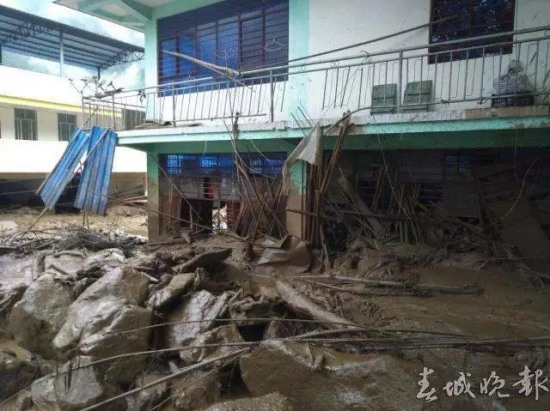 村民救全村180人 及時發現泥石流前兆