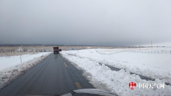 新疆國慶下雪
