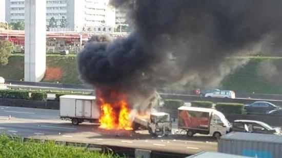 臺高速火燒車事故