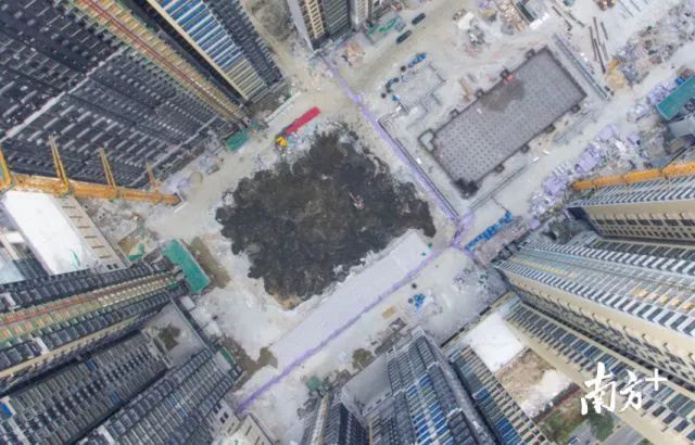 萬科在建樓盤坍塌
