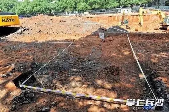 清華驚現95座古墓