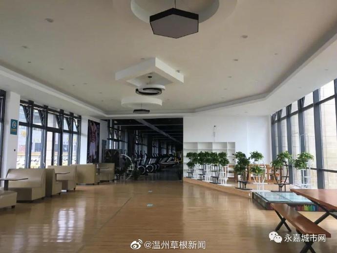永嘉上塘萬潮城市運動館內部空無一人