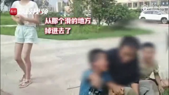 母親救子溺亡男孩哭喊我錯了