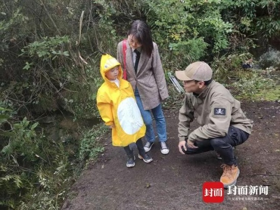 四川5歲小男孩發(fā)現(xiàn)恐龍足跡