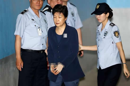 樸槿惠累計獲刑22年 最晚87歲出獄