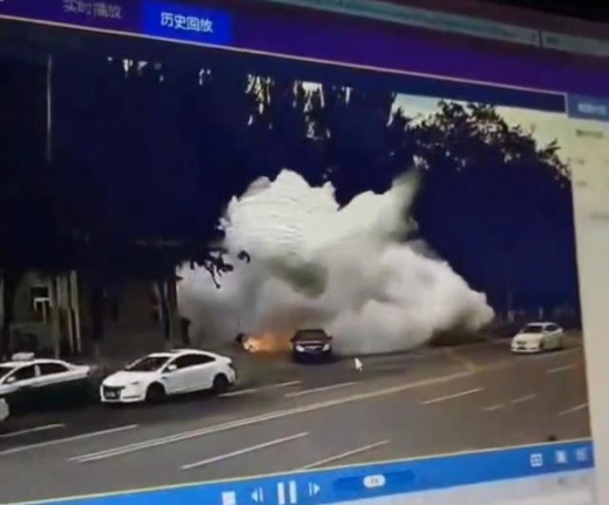 遼寧一兩輪機(jī)動(dòng)車街頭爆炸