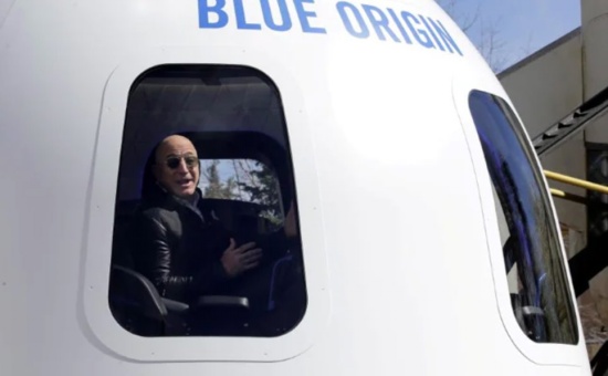 亞馬遜前任首席執行官杰夫·貝索斯（Jeff Bezos）將踏上 Blue Origin 的處女航。