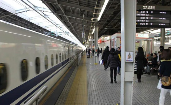 東京奧運主辦城市通勤列車發生持刀襲擊事件