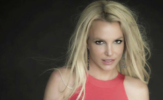 39 歲的布蘭妮·斯皮爾斯 (Britney Spears) 一再猛烈抨擊她父親的監(jiān)管權(quán)
