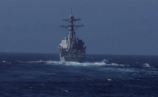 俄羅斯將美國海軍驅(qū)逐艦趕出俄羅斯領(lǐng)海