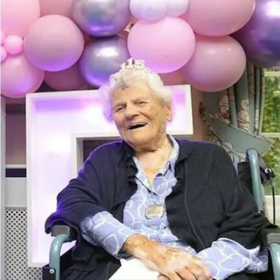 卡特勒姆慶祝了她的115歲生日，并收到了查理三世國王的賀信。